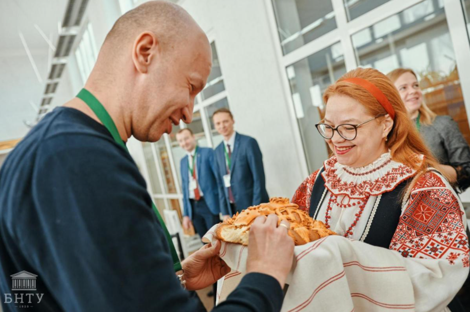 Opera Снимок_2022-03-23_163239_times.bntu.by.png